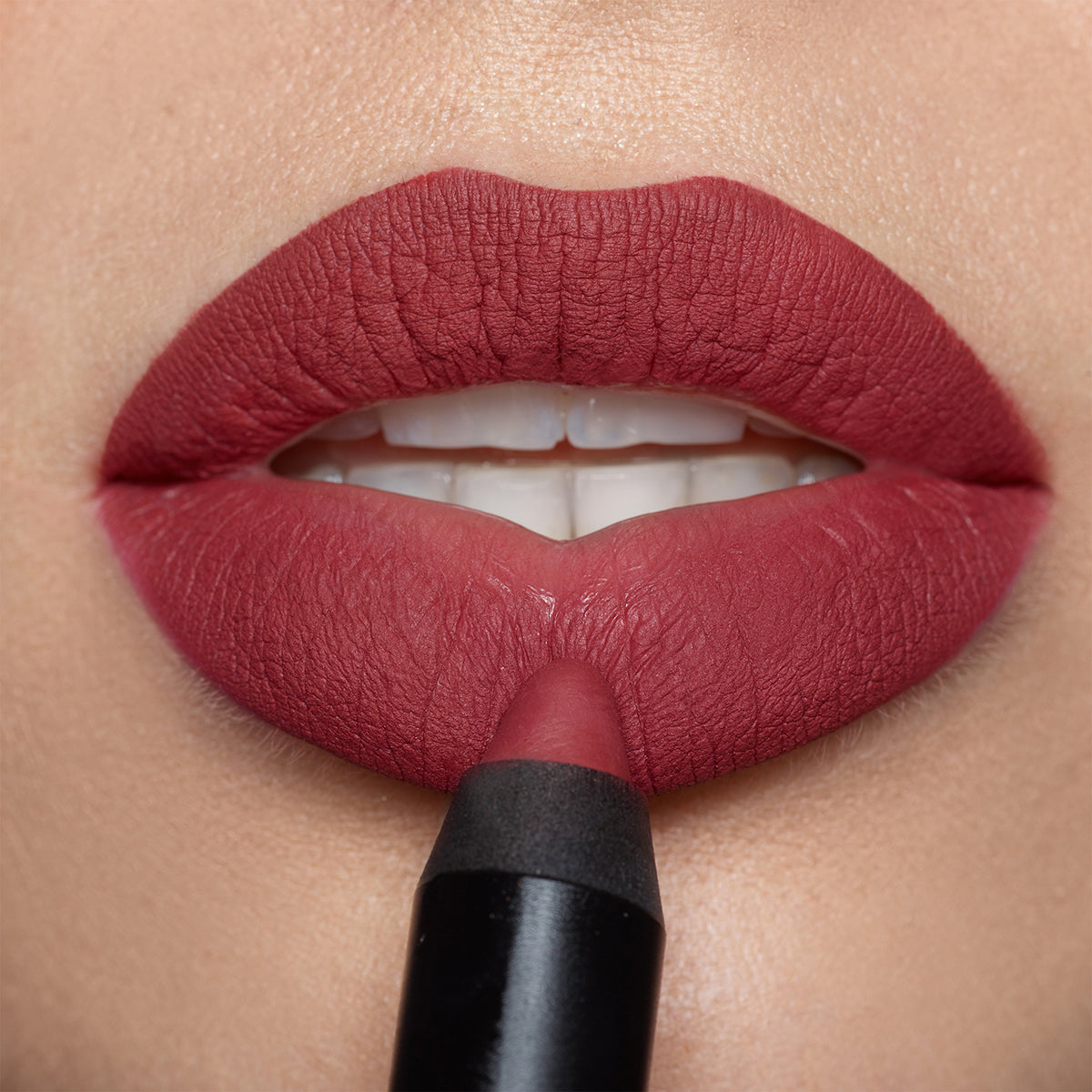 MAGNETIC MATTE LIP COLOR-MAGNETIC MATTE LIP COLOR - BURGUNDY