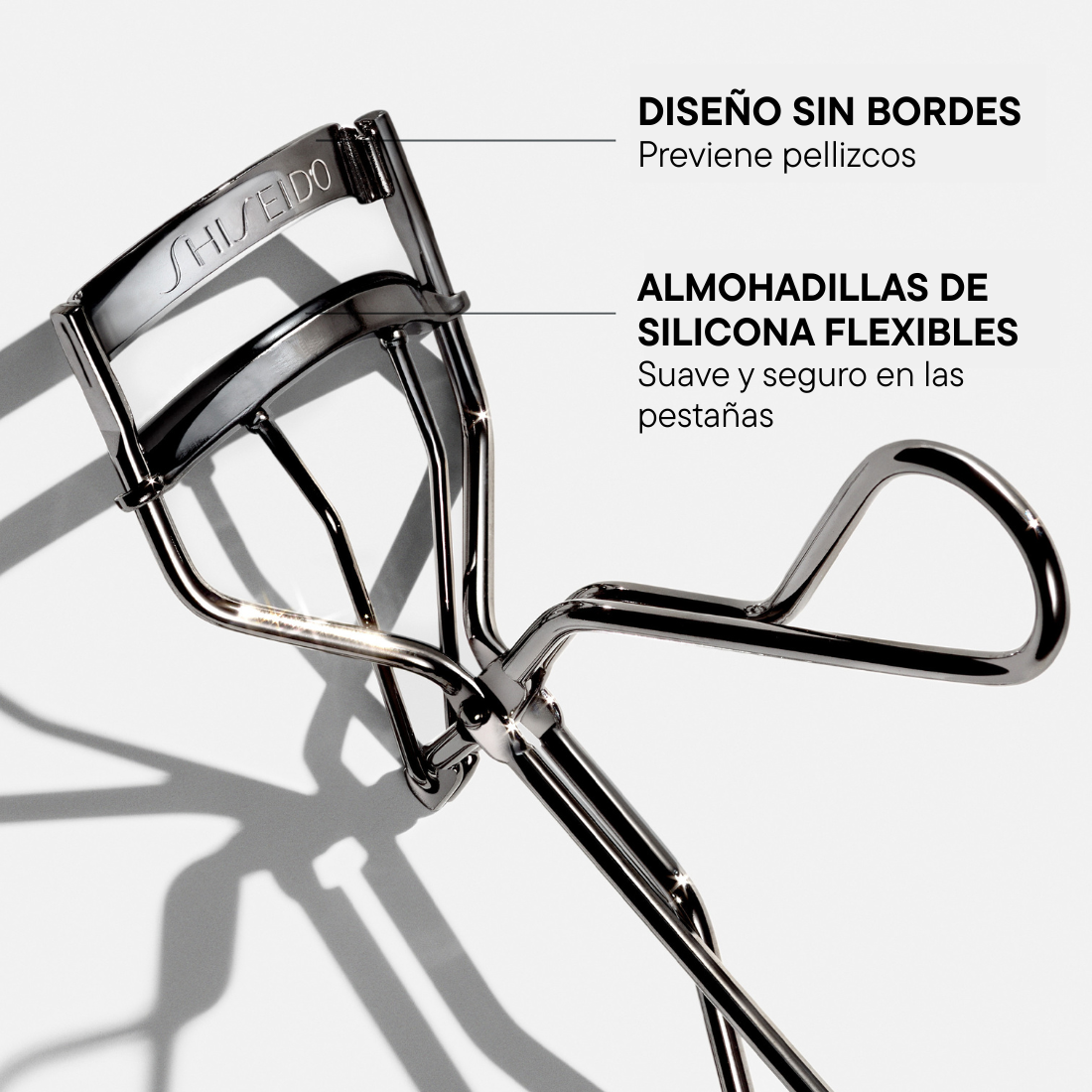 EYELASH CURLER